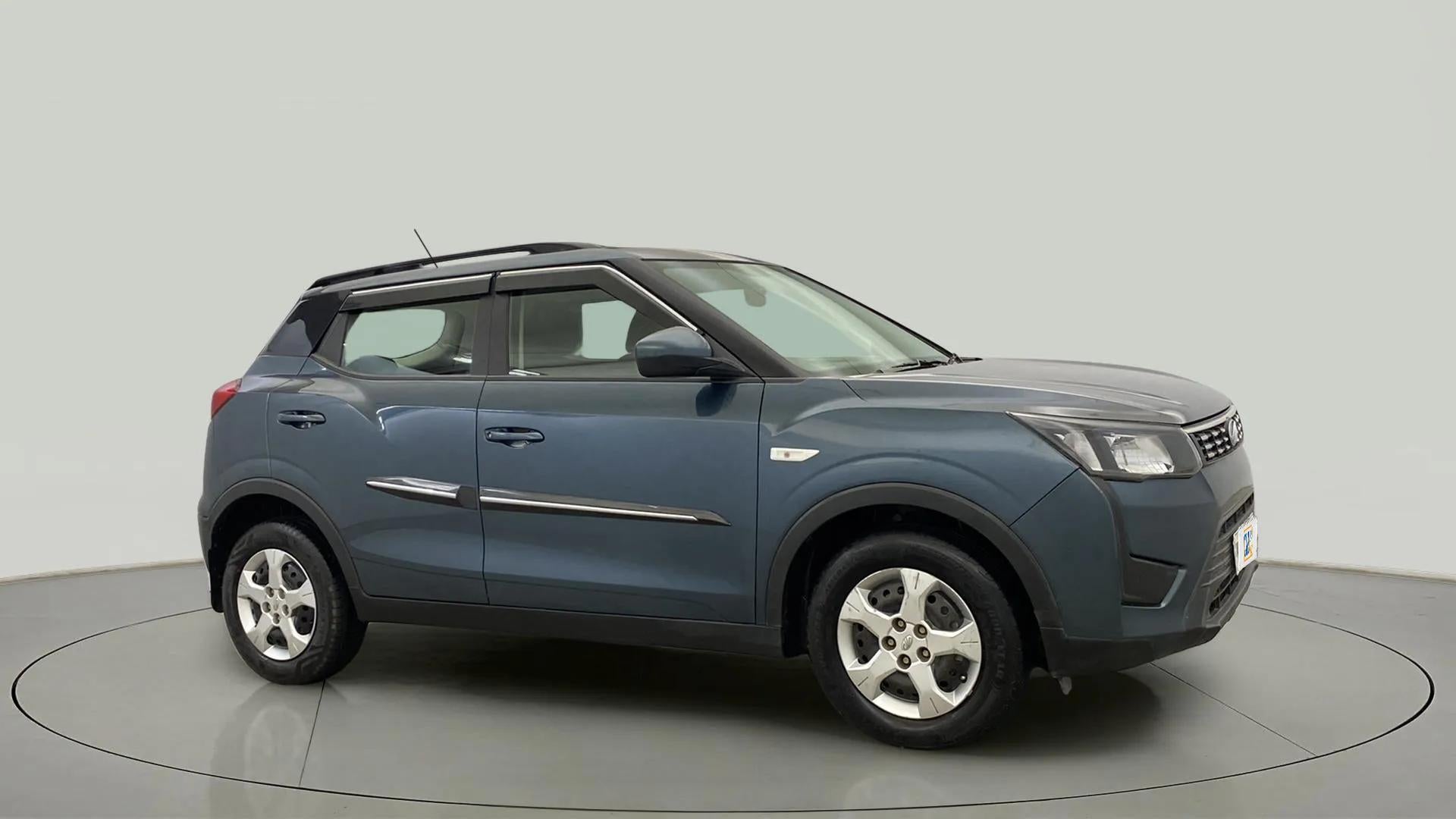 Mahindra XUV300